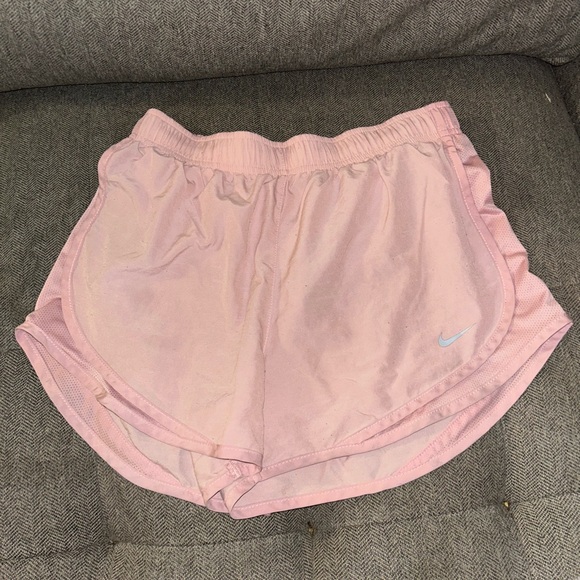 Nike running shorts - Picture 3 of 3